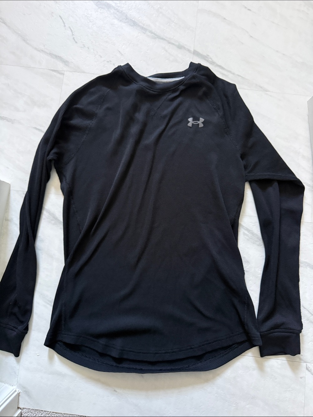 Under Armour Men’s Black Long Sleeve Performance Top